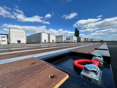 2 semi-remorques plateaux lourds 3 essieux sur-mesure - 2